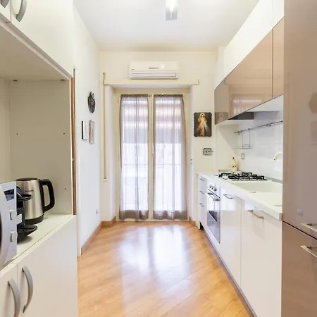 Furio Family Flat, A Few Steps From Metro A Stop Appartement *