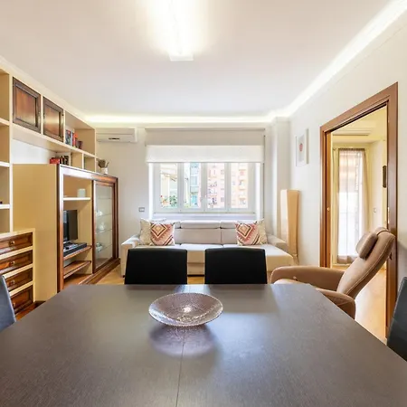 Furio Family Flat, A Few Steps From Metro A Stop Apartamento